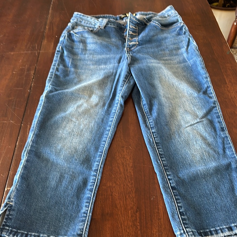 High waisted button front capri jeans